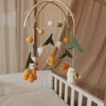 Handmade-yellow-bees-nursery-mobile